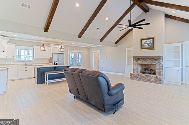 388 Forest Avenue, Baxley, GA 31513