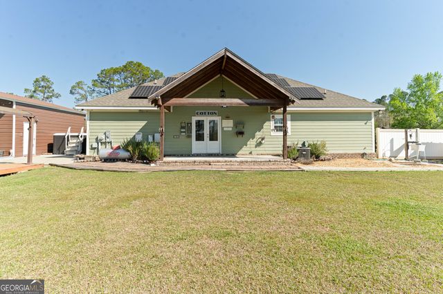 388 Forest Avenue, Baxley, GA 31513