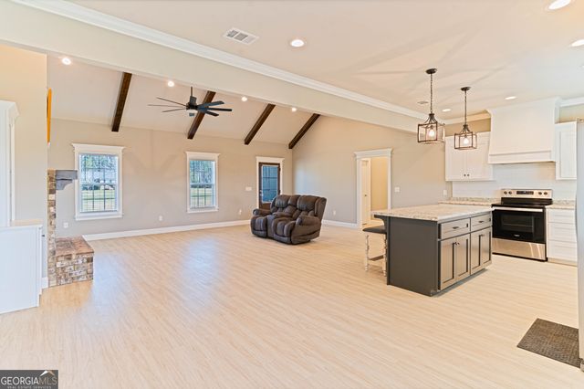 388 Forest Avenue, Baxley, GA 31513