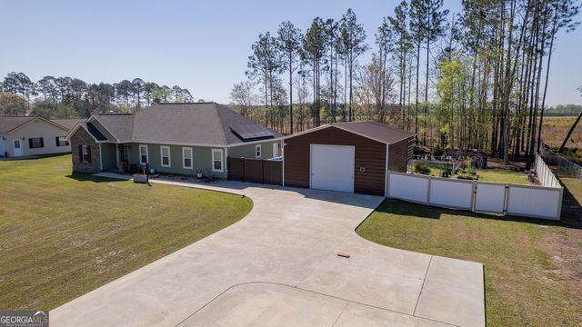 388 Forest Avenue, Baxley, GA 31513