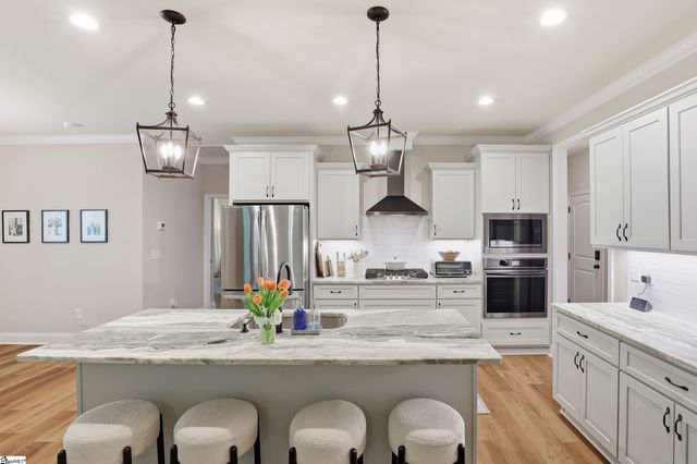 218 Adair Place, Laurens, SC 29630