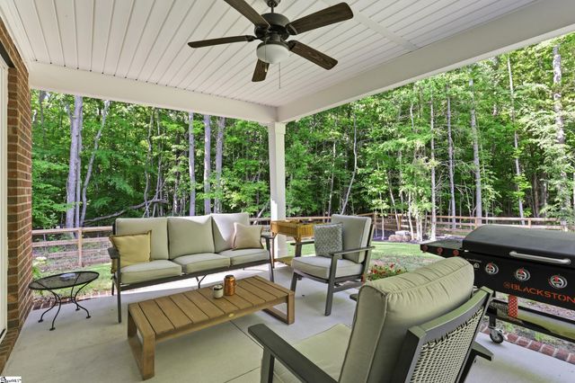 218 Adair Place, Laurens, SC 29630
