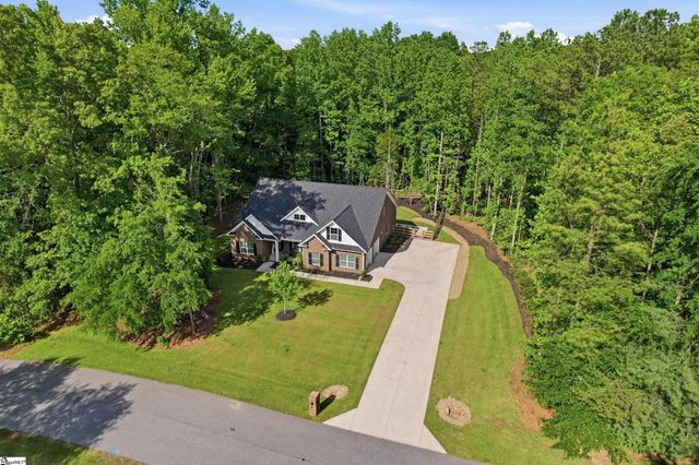 218 Adair Place, Laurens, SC 29630