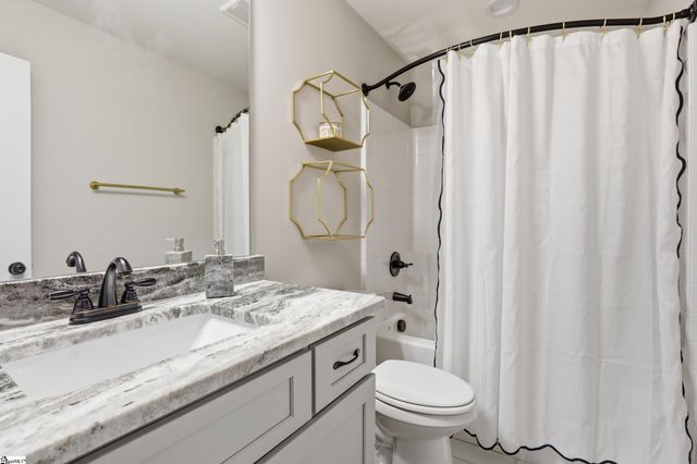218 Adair Place, Laurens, SC 29630