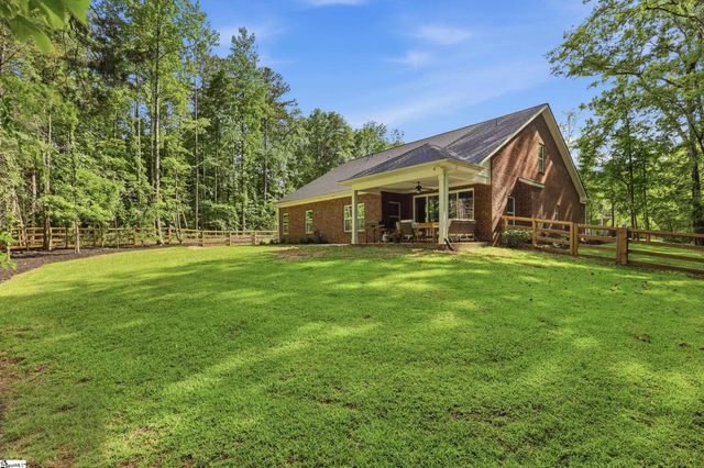 218 Adair Place, Laurens, SC 29630