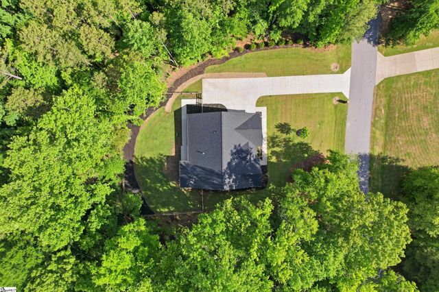 218 Adair Place, Laurens, SC 29630