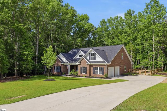 218 Adair Place, Laurens, SC 29630