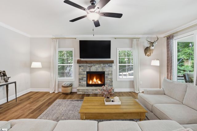 218 Adair Place, Laurens, SC 29630
