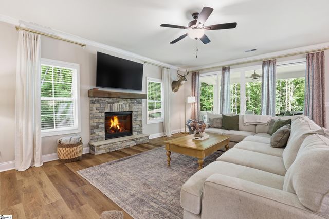 218 Adair Place, Laurens, SC 29630