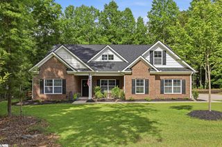 218 Adair Place, Laurens, SC 29630
