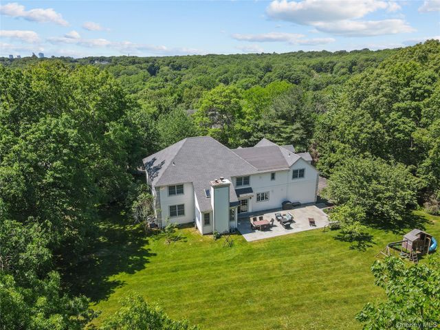 6 Horton Court, West Harrison, NY 10604