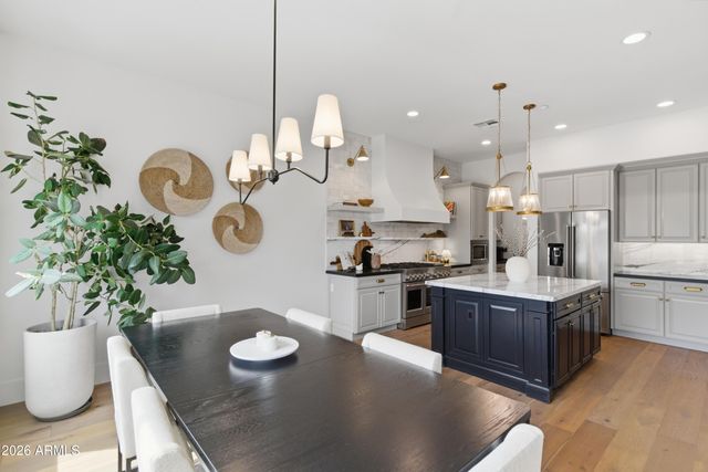 9219 W MOLLY Lane, Peoria, AZ 85383