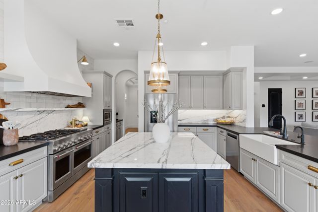 9219 W MOLLY Lane, Peoria, AZ 85383