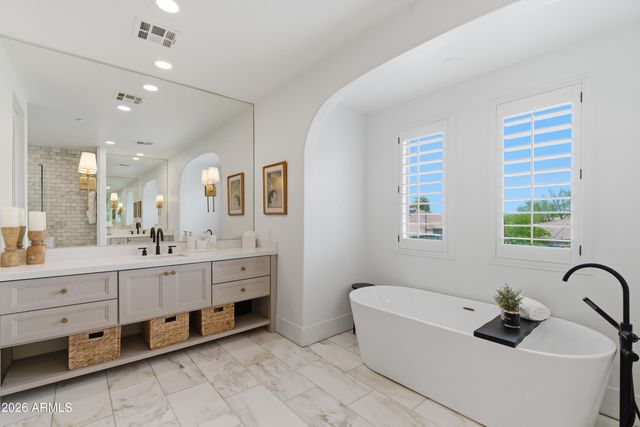 9219 W MOLLY Lane, Peoria, AZ 85383