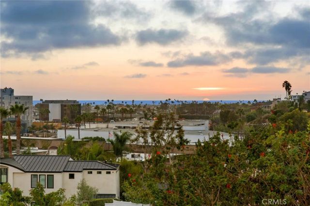 231 Tustin, Newport Beach, CA 92663