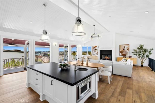 231 Tustin, Newport Beach, CA 92663