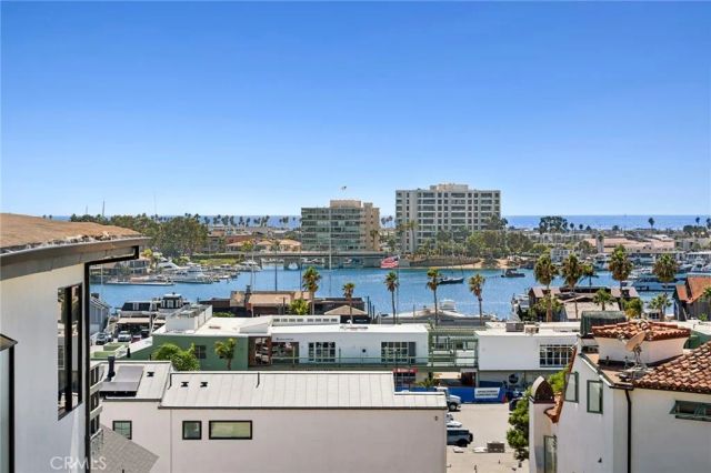 231 Tustin, Newport Beach, CA 92663