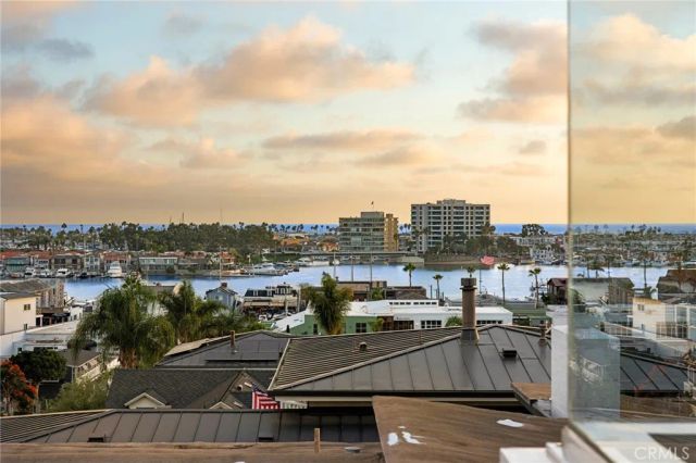231 Tustin, Newport Beach, CA 92663