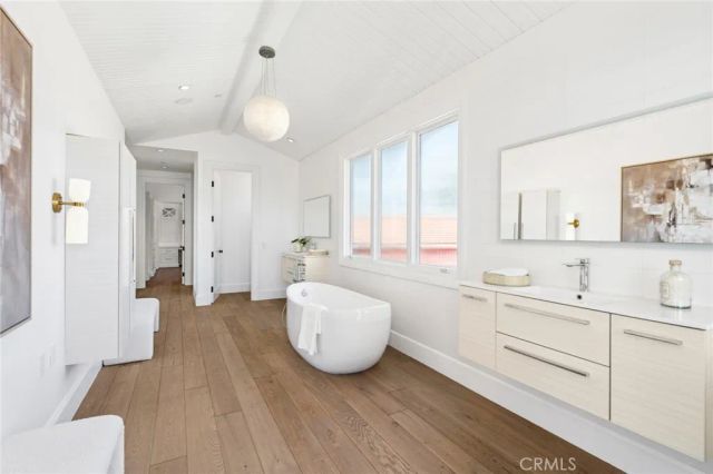 231 Tustin, Newport Beach, CA 92663