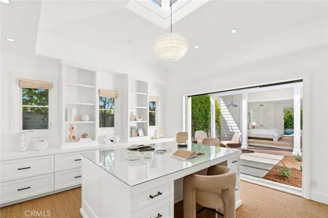 231 Tustin, Newport Beach, CA 92663