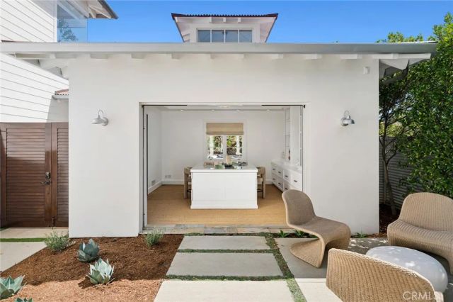 231 Tustin, Newport Beach, CA 92663