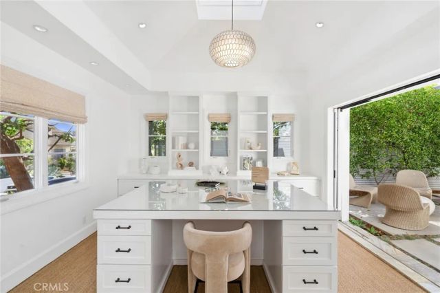 231 Tustin, Newport Beach, CA 92663