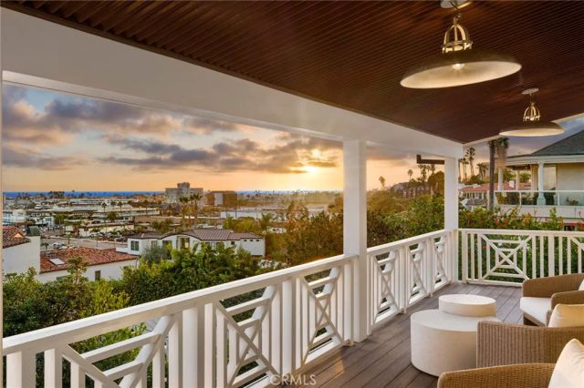 231 Tustin, Newport Beach, CA 92663