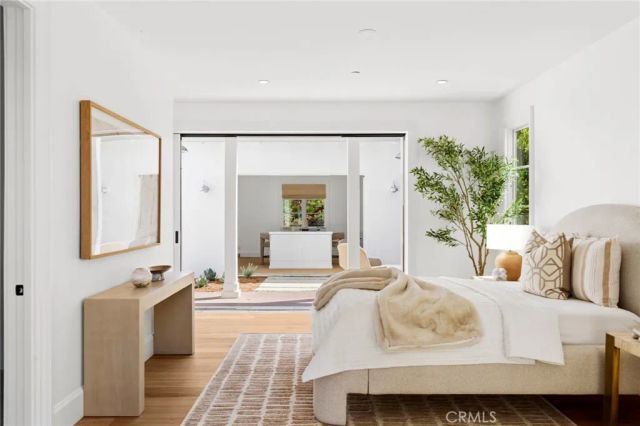 231 Tustin, Newport Beach, CA 92663