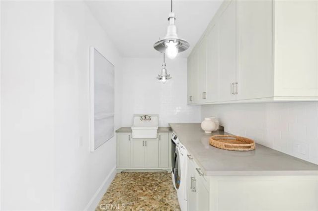 231 Tustin, Newport Beach, CA 92663