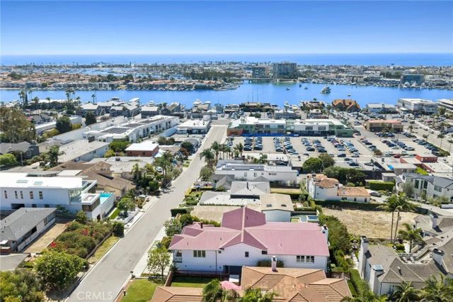 231 Tustin, Newport Beach, CA 92663