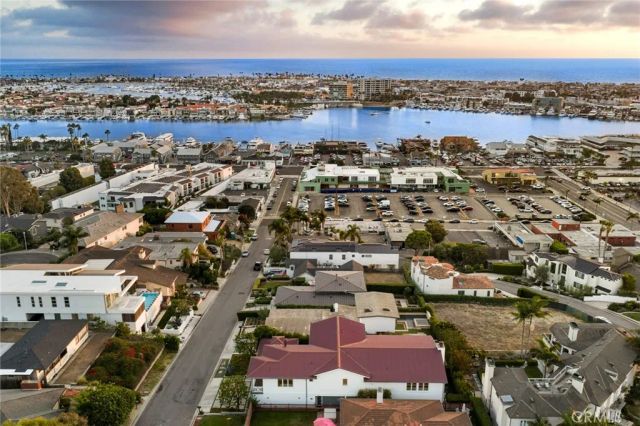 231 Tustin, Newport Beach, CA 92663