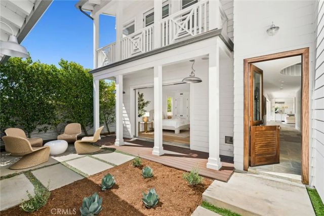 231 Tustin, Newport Beach, CA 92663