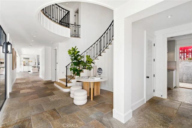 231 Tustin, Newport Beach, CA 92663