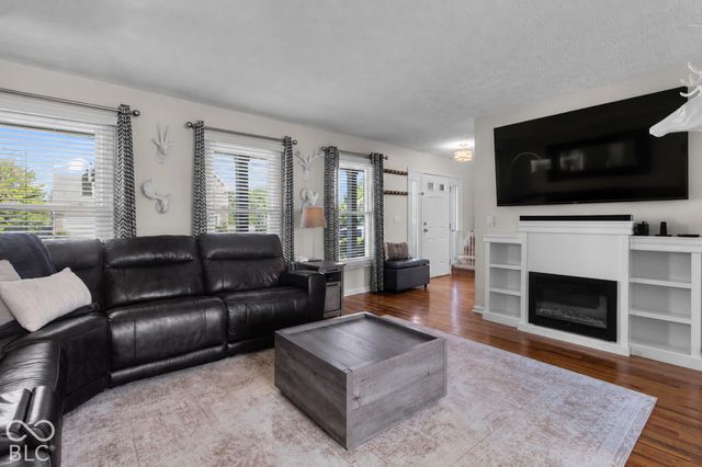 1067 Arlington Court, Carmel, IN 46280