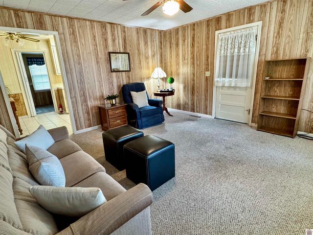 609 S 9th Street, Murray, KY 42071