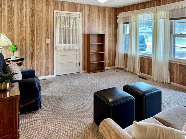 609 S 9th Street, Murray, KY 42071