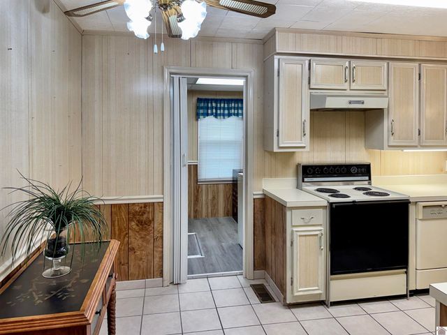 609 S 9th Street, Murray, KY 42071