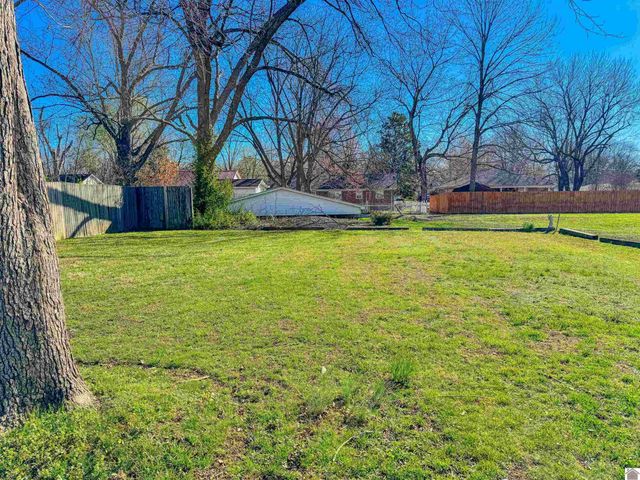 609 S 9th Street, Murray, KY 42071