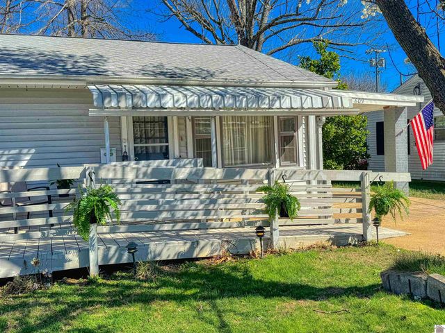 609 S 9th Street, Murray, KY 42071