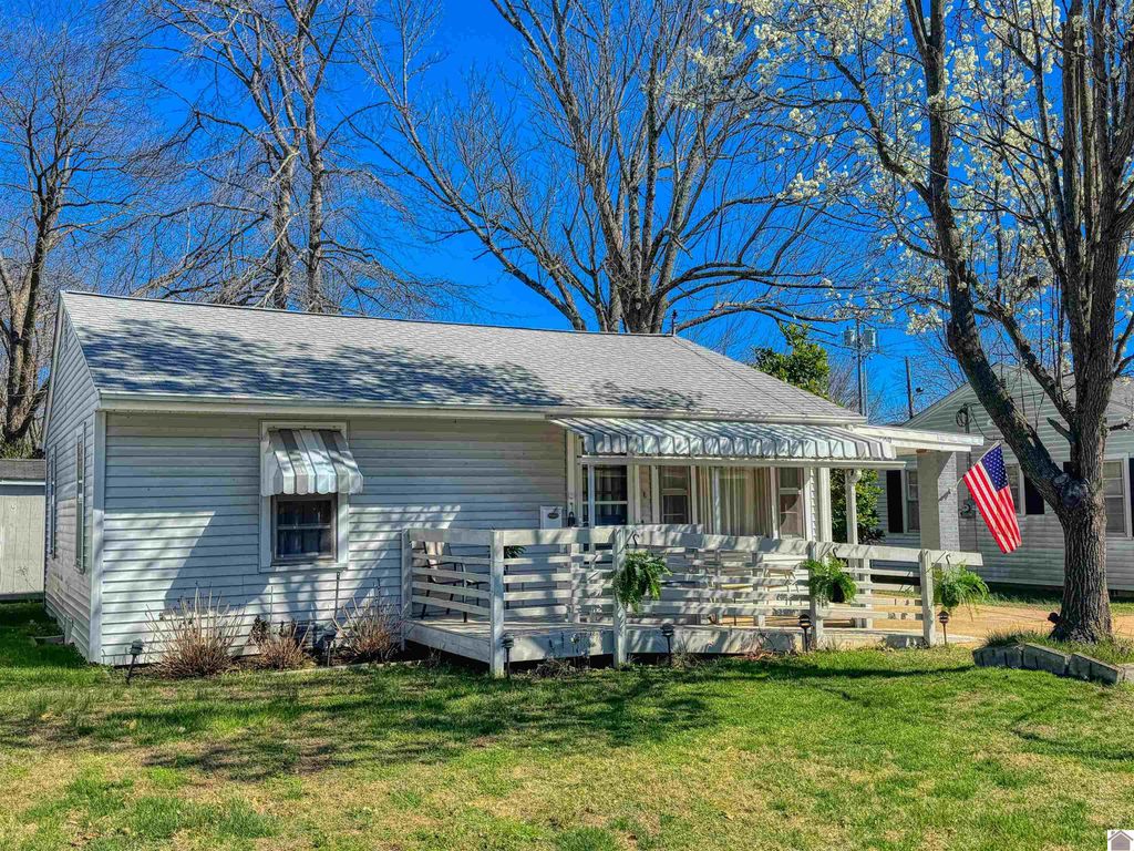 609 S 9th Street, Murray, KY 42071