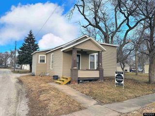 1140 E 12th Street, Fremont, NE 68025