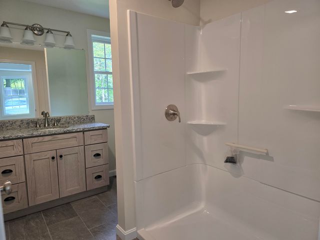 11 Hill Street, Newport, NH 03773