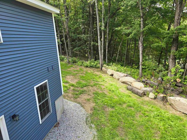 11 Hill Street, Newport, NH 03773