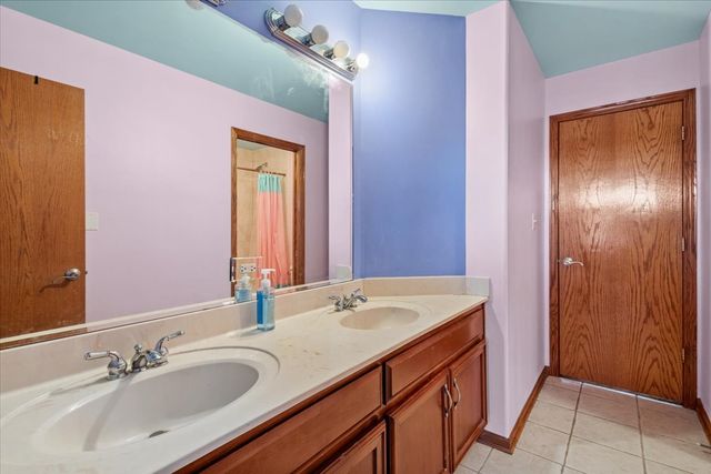 4839 W Sligo Way, Country Club Hills, IL 60478