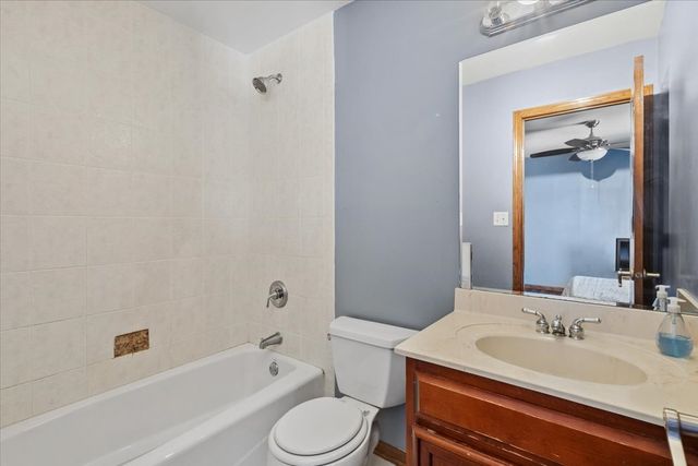 4839 W Sligo Way, Country Club Hills, IL 60478