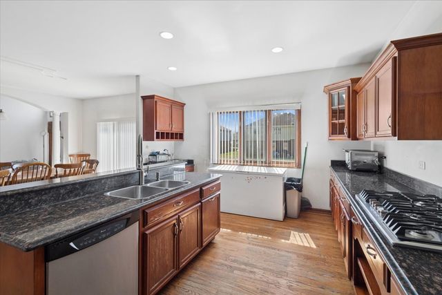 4839 W Sligo Way, Country Club Hills, IL 60478