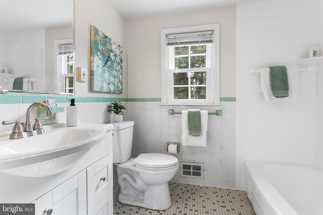 381 STEEPLECHASE RD, Media, PA 19063