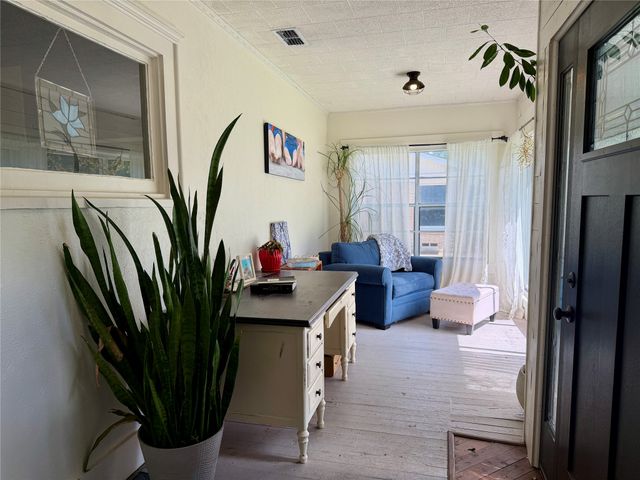 301 Forrest Avenue, Cleburne, TX 76033