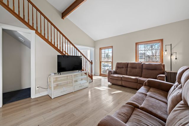 1343 Knollwood Circle, Crystal Lake, IL 60014