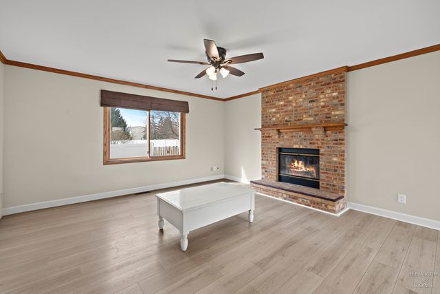 1343 Knollwood Circle, Crystal Lake, IL 60014